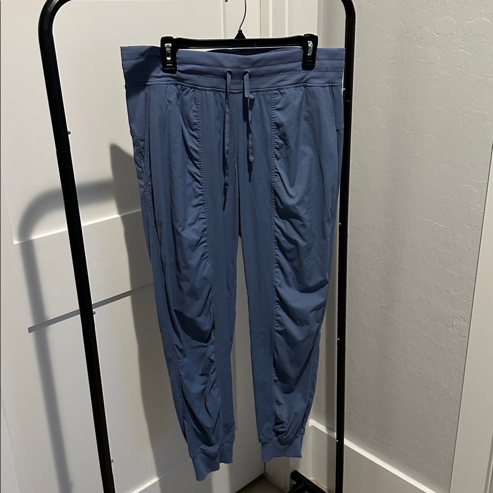 Lululemon Dance Studio mid rise Jogger Pants
Color: Oasis Blue